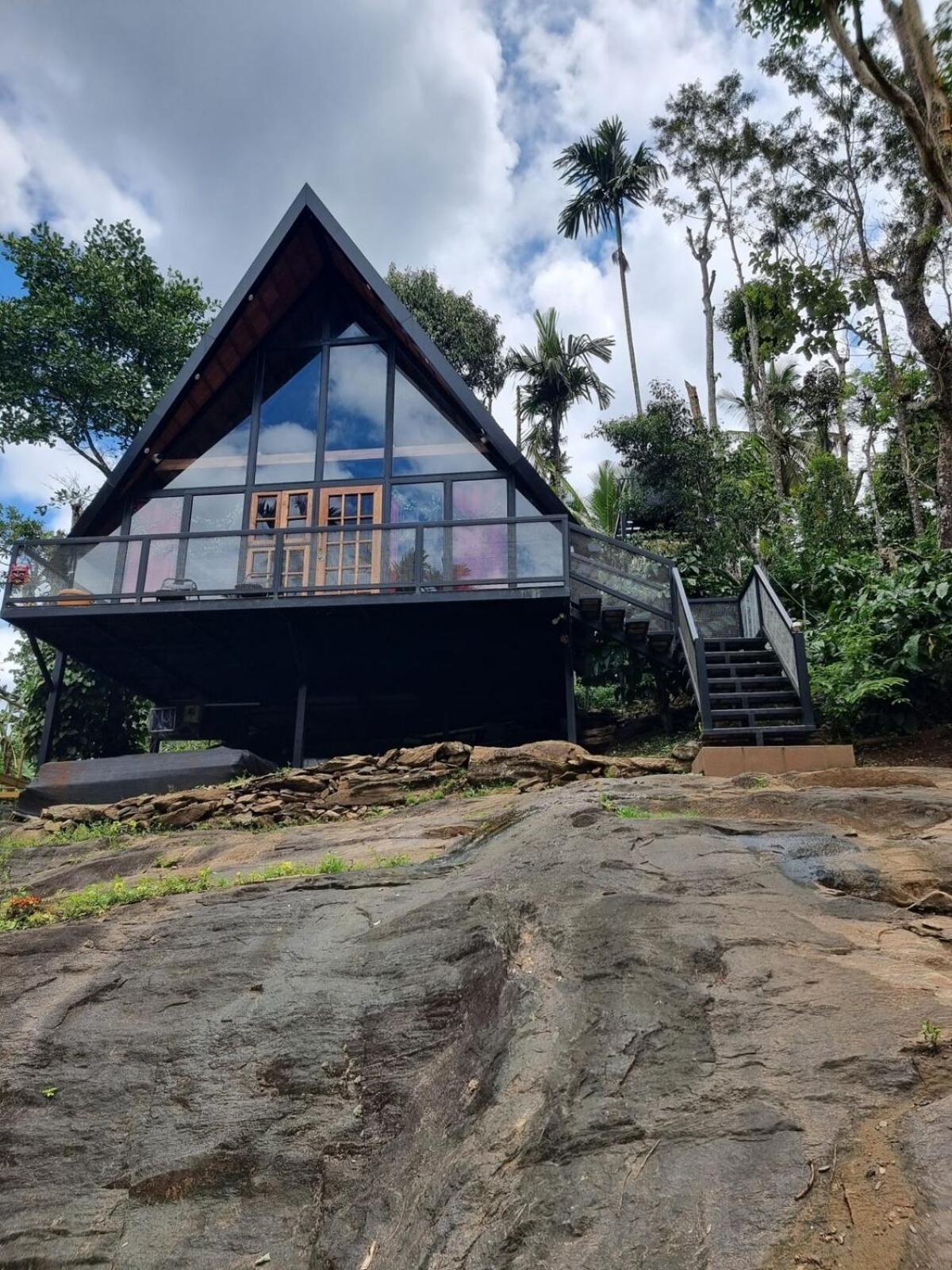 Whiskeywoods Villa Madikeri Eksteriør billede